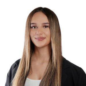 Carina-Bauer-Bauer-Elektrotechnik-Gilching-Elektrotechnik-Photovoltaik-Energie-und-Solar